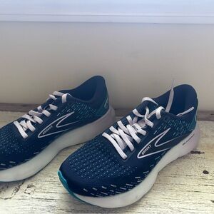 Women’s Brooks Glycerin 20 size 6.5